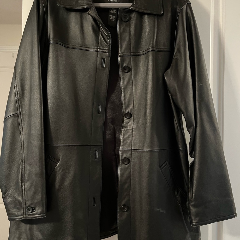 Black Leather Jacket with Classic Design and Full-Length Sleeves